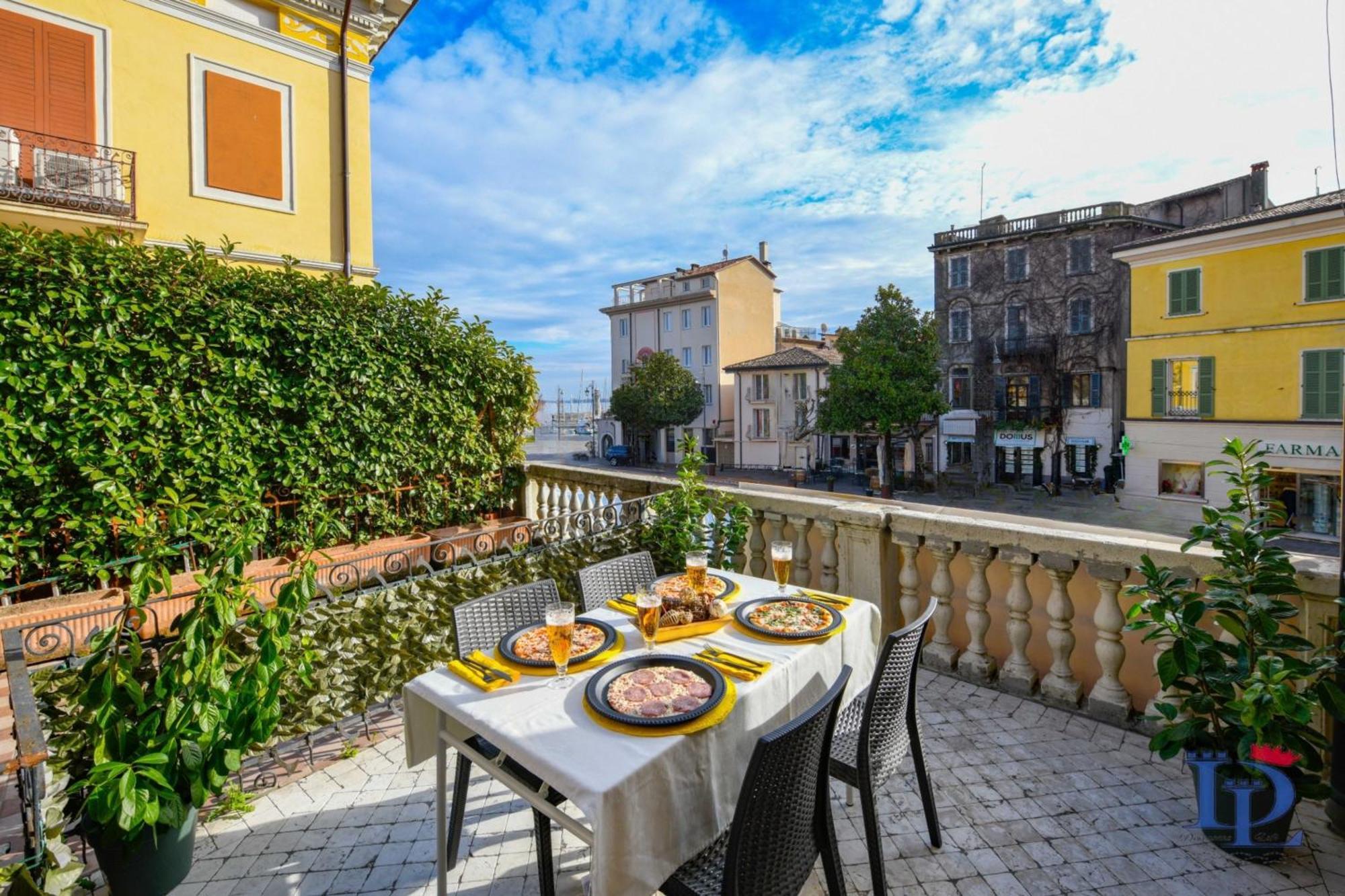 Desenzanoloft Official Partner Marriott Homes & Villas - Let It Be A Dream - Renovation 2025 Lake View Desenzano del Garda Dış mekan fotoğraf