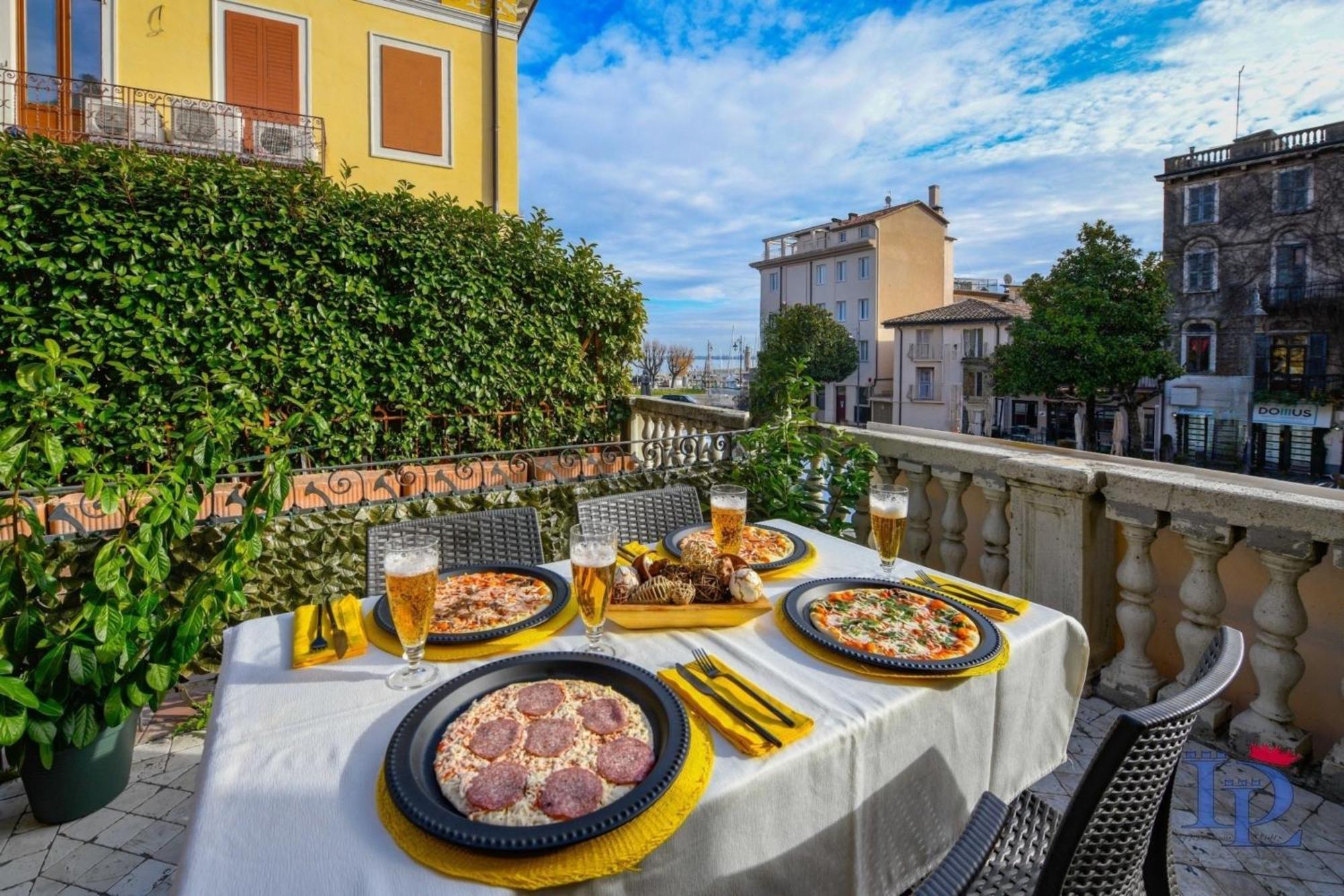 Desenzanoloft Official Partner Marriott Homes & Villas - Let It Be A Dream - Renovation 2025 Lake View Desenzano del Garda Dış mekan fotoğraf