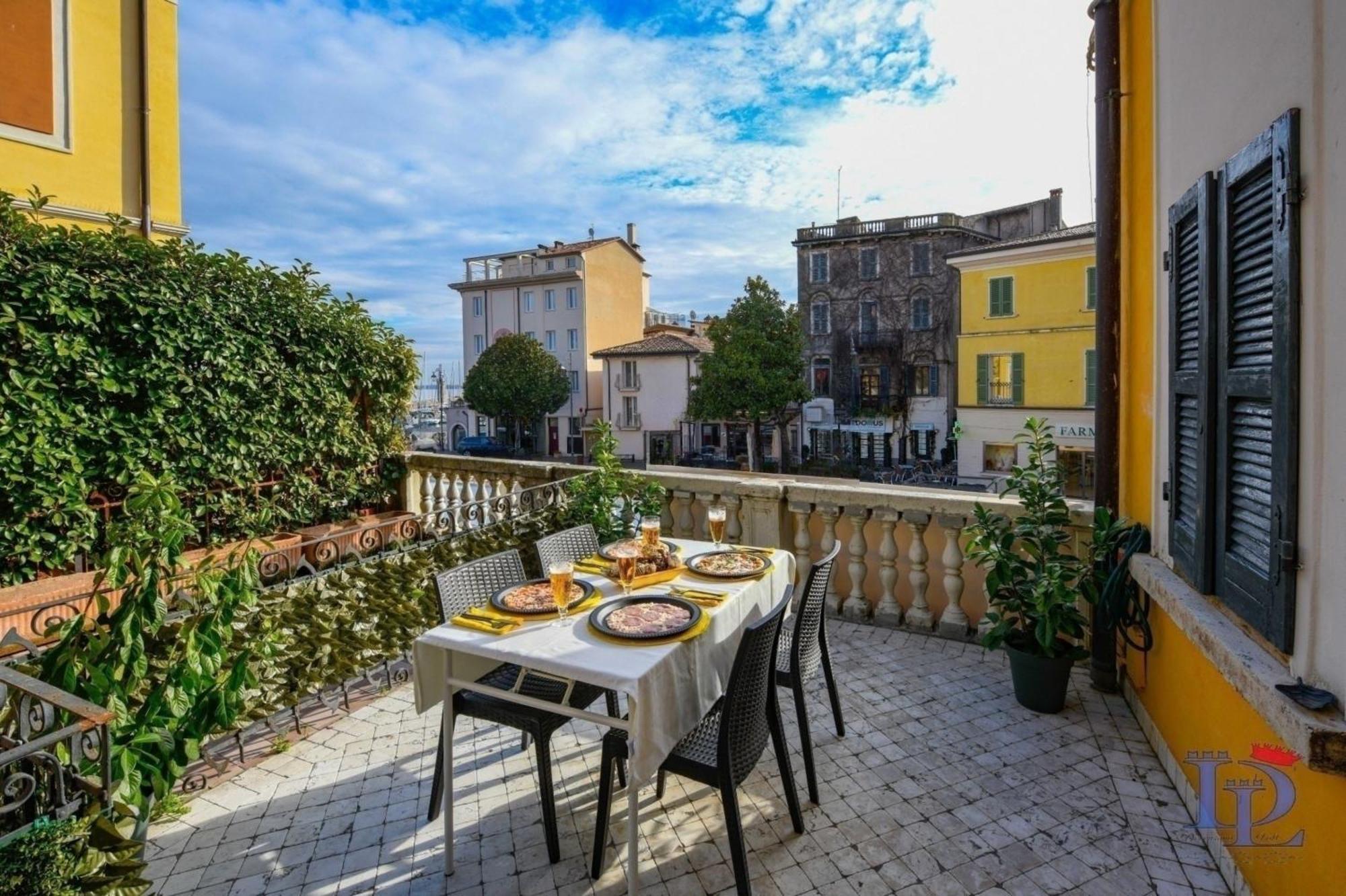 Desenzanoloft Official Partner Marriott Homes & Villas - Let It Be A Dream - Renovation 2025 Lake View Desenzano del Garda Dış mekan fotoğraf